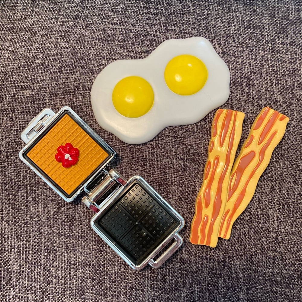 Breakfast-Themed Magnet Set, Eggs, Waffle Maker, Bacon